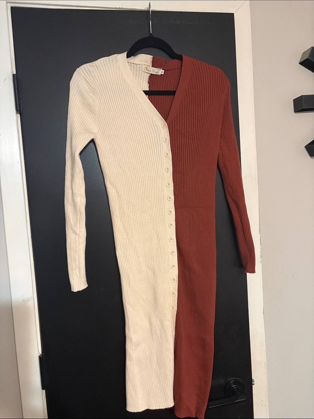 Two-Tone Ribbed Button-Front Midi Dress - Cream & Brown size medium.